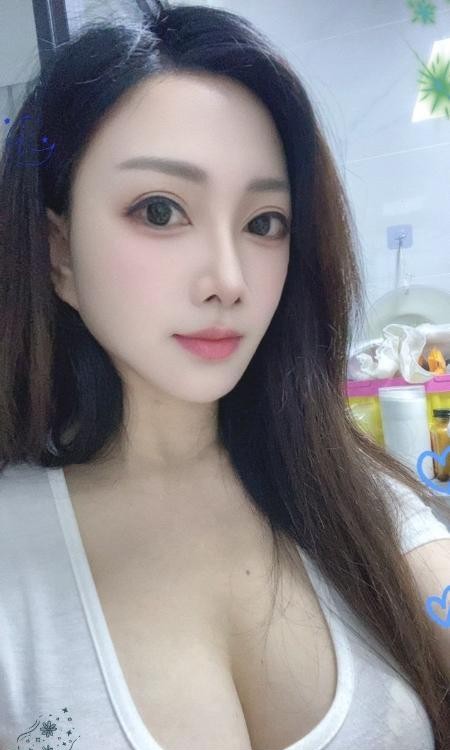 惠城巨乳臀妹
