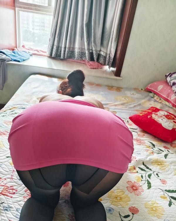 龙首原大胸性感姐姐