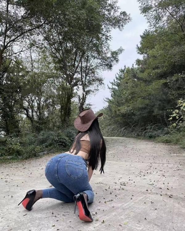 温柔体贴风骚服务嫩妹