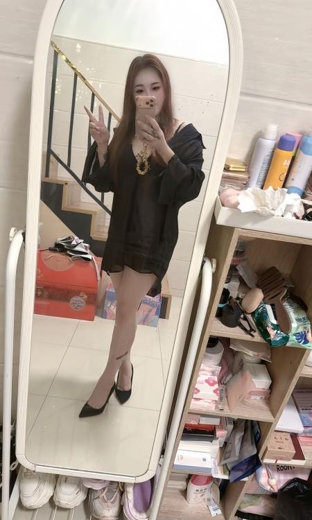 南山丰满巨乳暖暖
