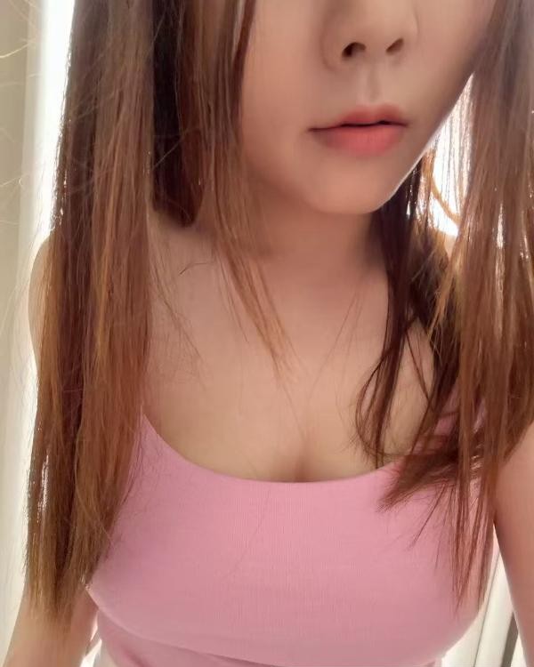 身材苗条小少妇