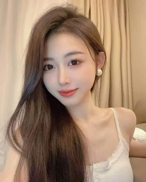 苗条性感骚妹