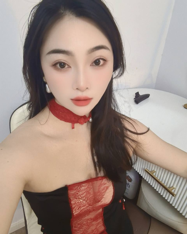 上城美臀骚妹佳佳