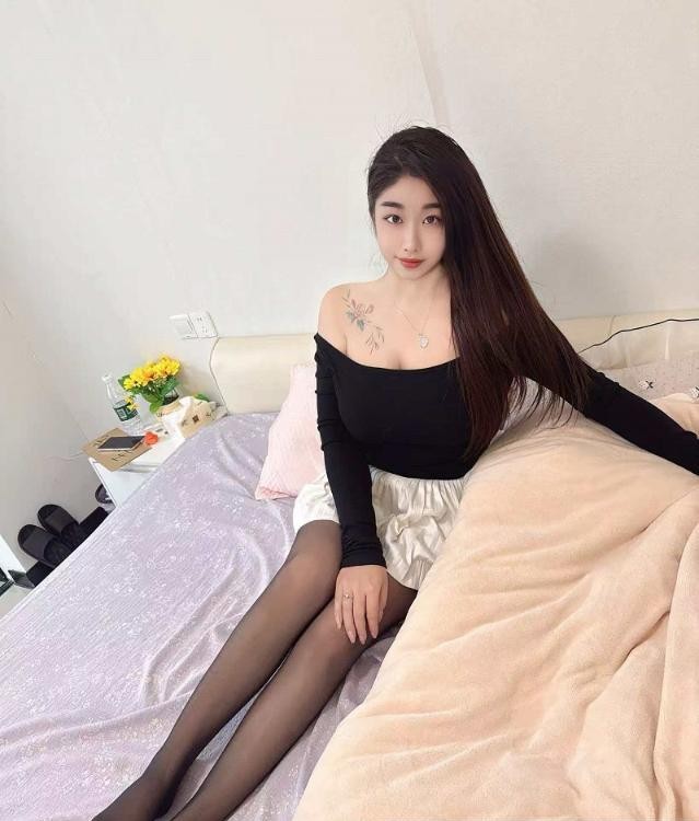陆家嘴大胸绣花妹