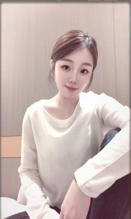 清纯特骚反差小嫂子