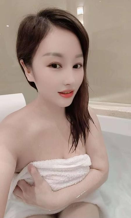 龙华居家蜜桃臀优优