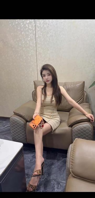 纹身36E奶美女