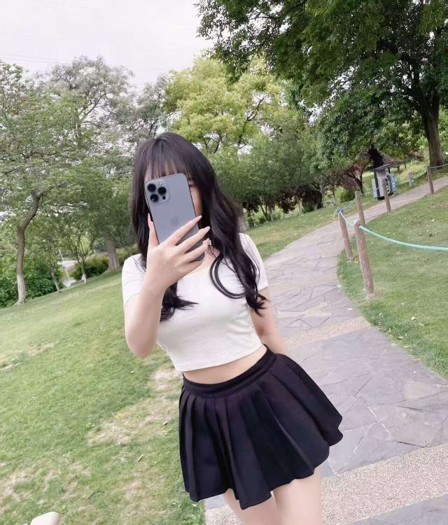 童颜00后学妹