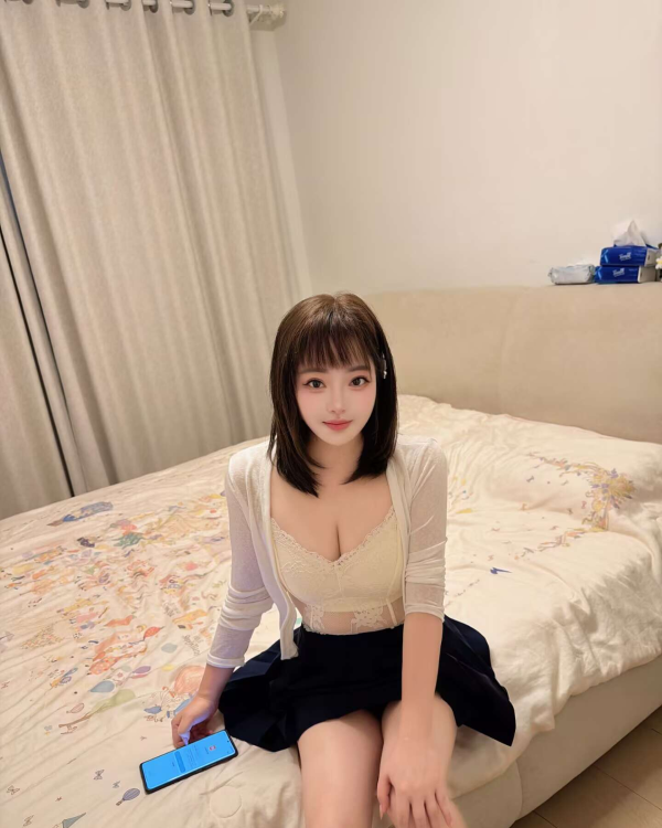 性感单身开朗居家骚妹