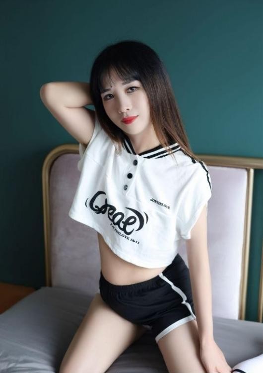 风骚黑丝臀美妇