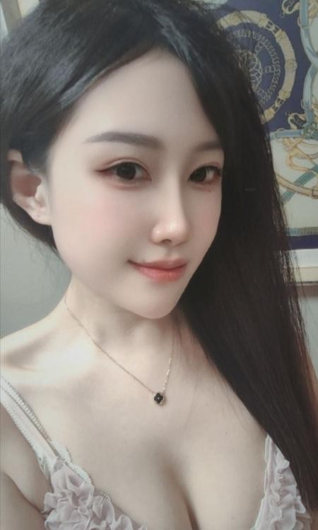 白嫩性感服务系