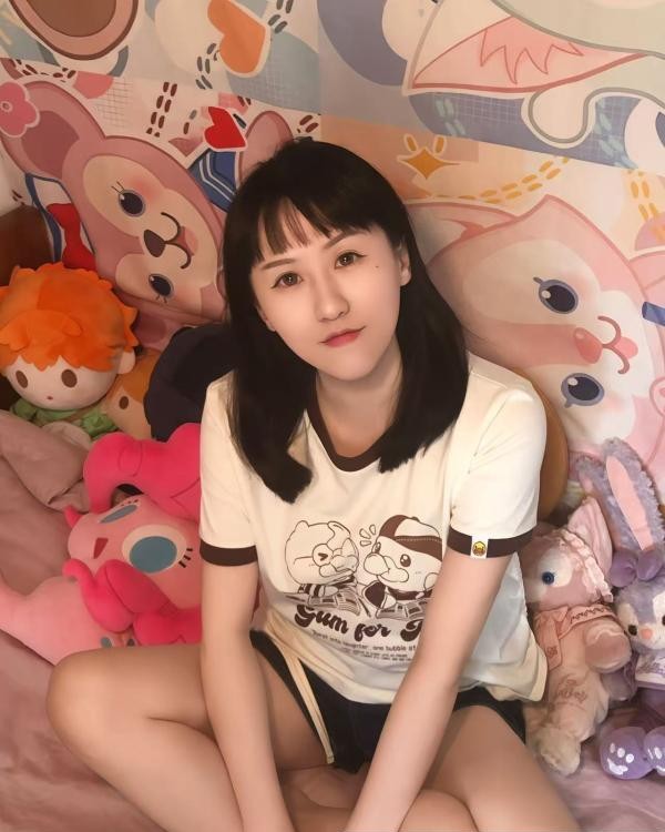 年轻妹儿喵喵