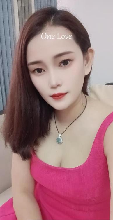 性瘾人妻骚玫瑰