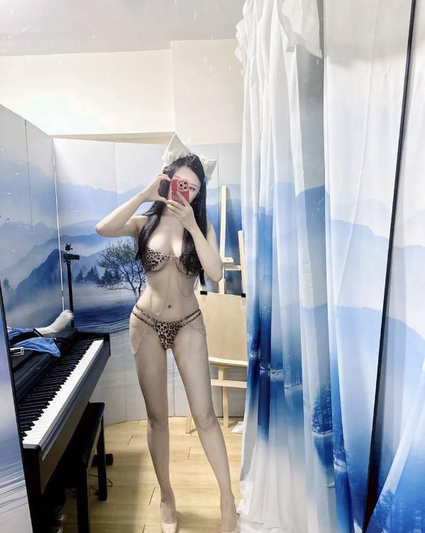 性感完美身材颜值老师