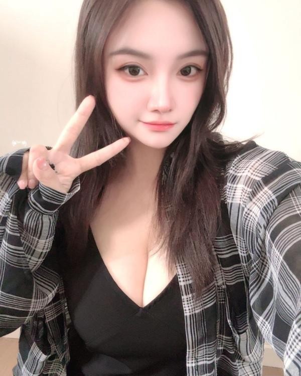 F杯巨乳小琴