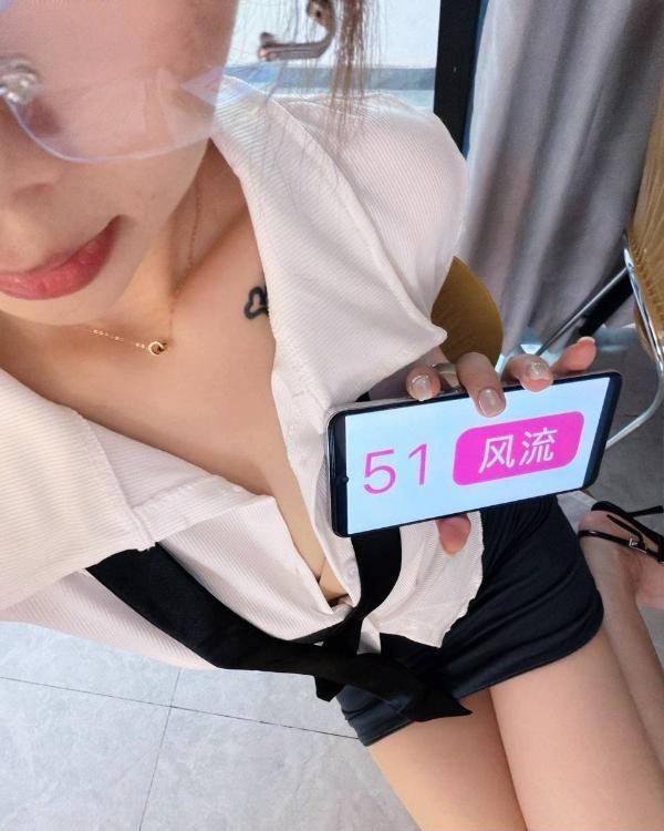 御姐黑丝大长腿