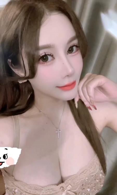 性感大胸御姐