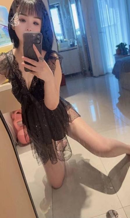 上城服务系蜜桃臀梨子