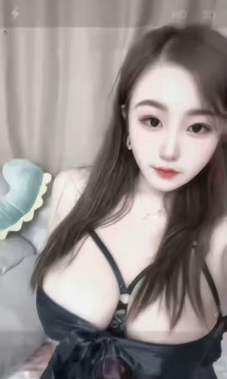 E奶OL骚秘小美