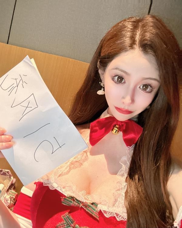 性感Ts带把女孩