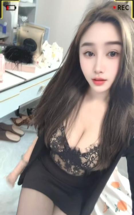 包河黑丝豹纹少妇