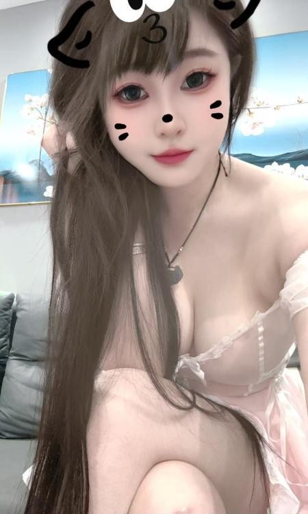 肤白貌美性感美乳国宝