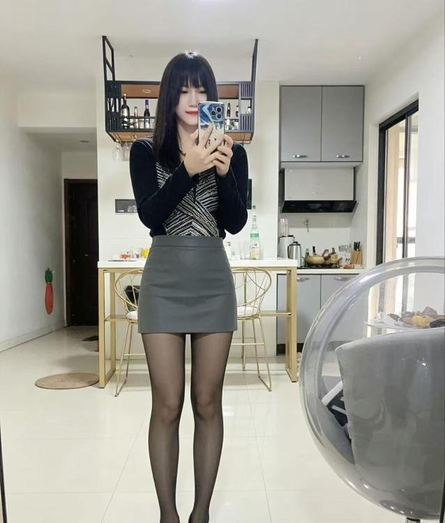 洪山制服长腿美女