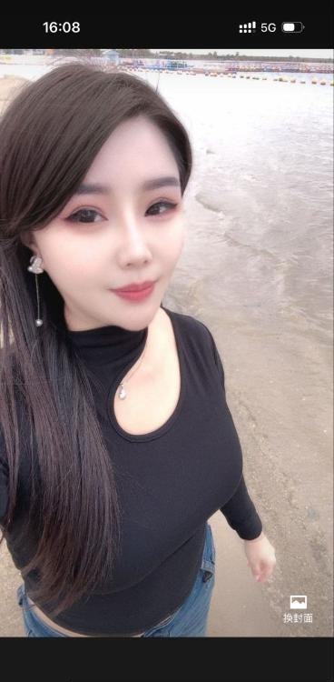 尹山湖大奶少妇伊伊