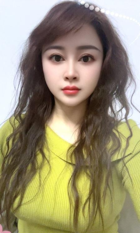 圆润大奶肥臀少妇