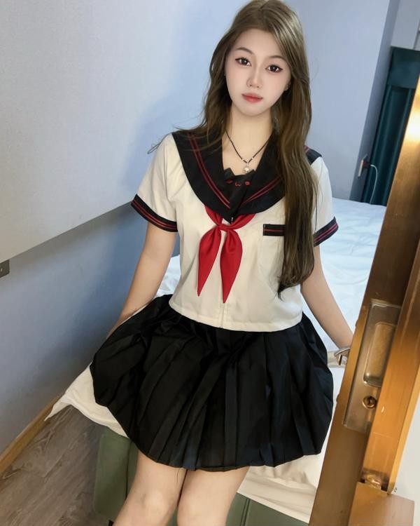 反差美女萌萌