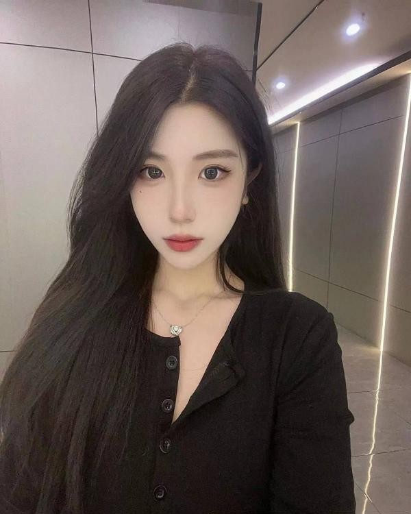 天河肉感十足李菲迪