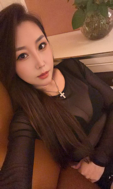 女人味十足气质御姐