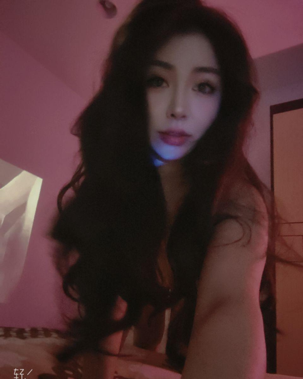 金水性感高挑御姐