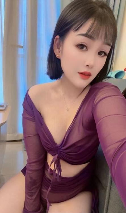 二刷服务系蜜桃臀梨子