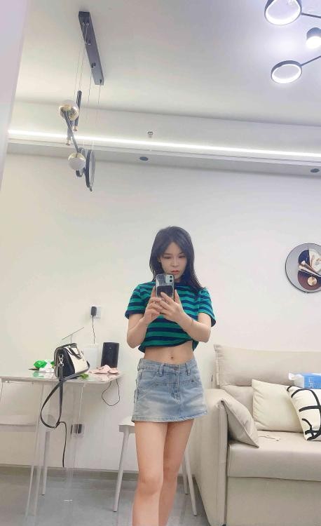 女友感爆棚大胸妹子