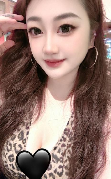 集美大奶珊珊