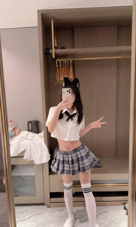 美乳小萝莉