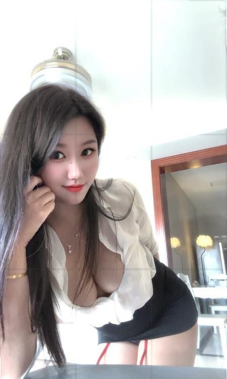 年轻妹子桃桃
