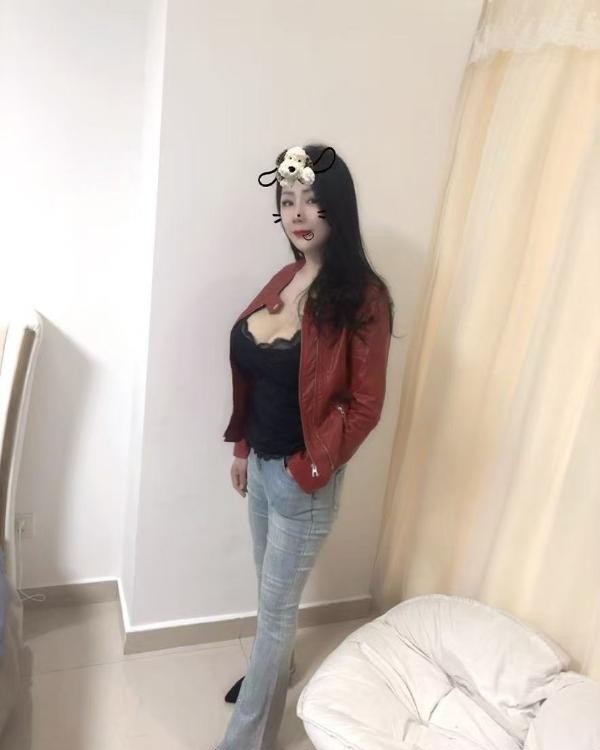昆山大胸肥臀少妇
