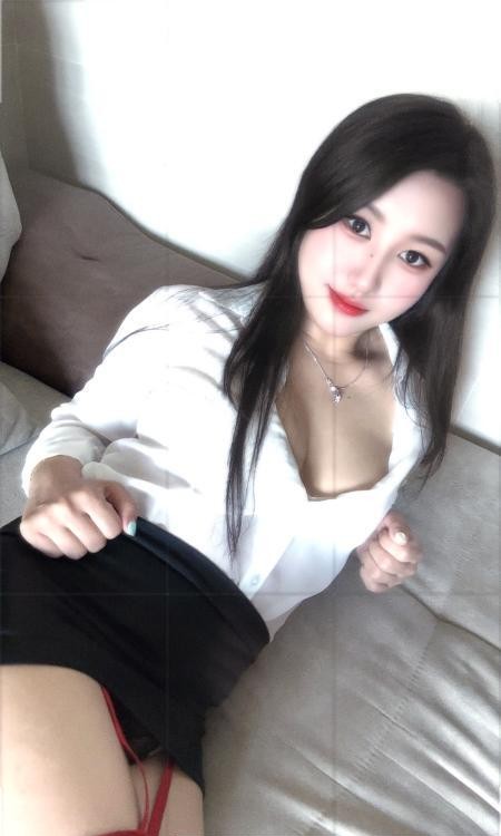年轻妹子桃桃