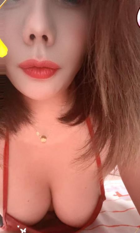 肥臀的姐姐
