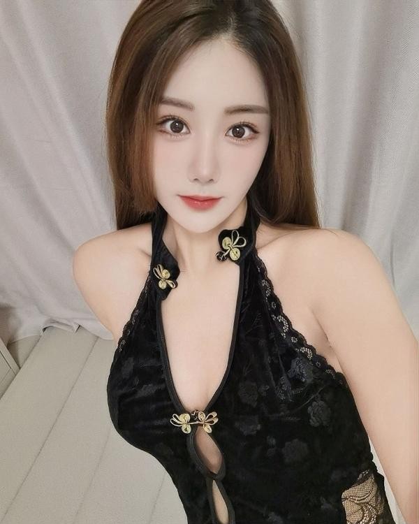温柔听话女友感绾绾
