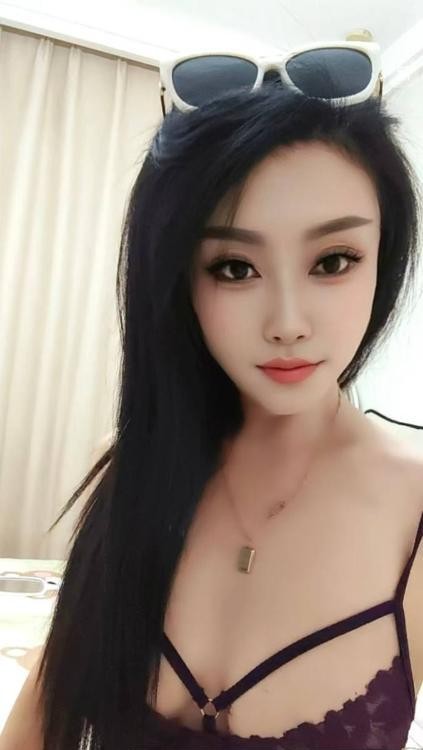 韵味十足火辣少妇