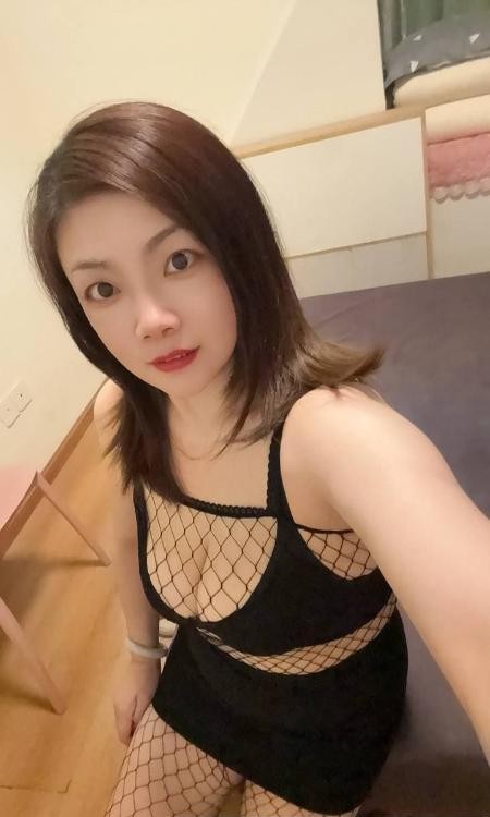 东门口大胸老师