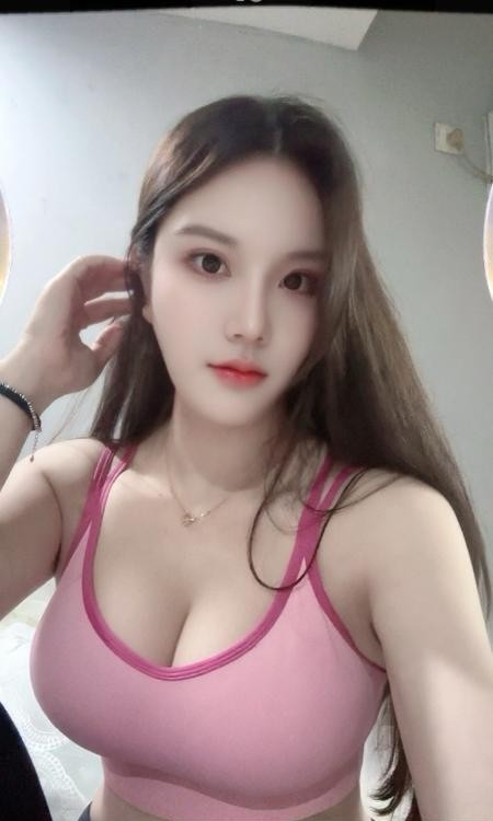 肤白美臀西宝