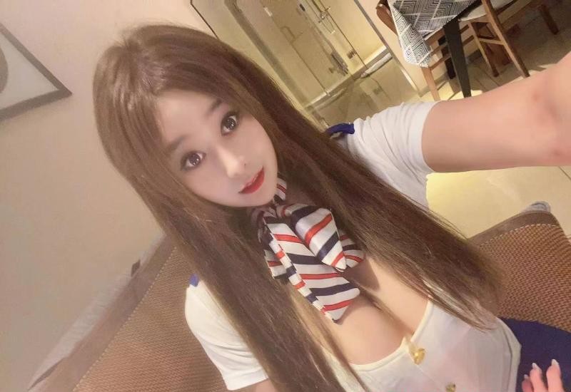丰满巨乳服务配合艾米