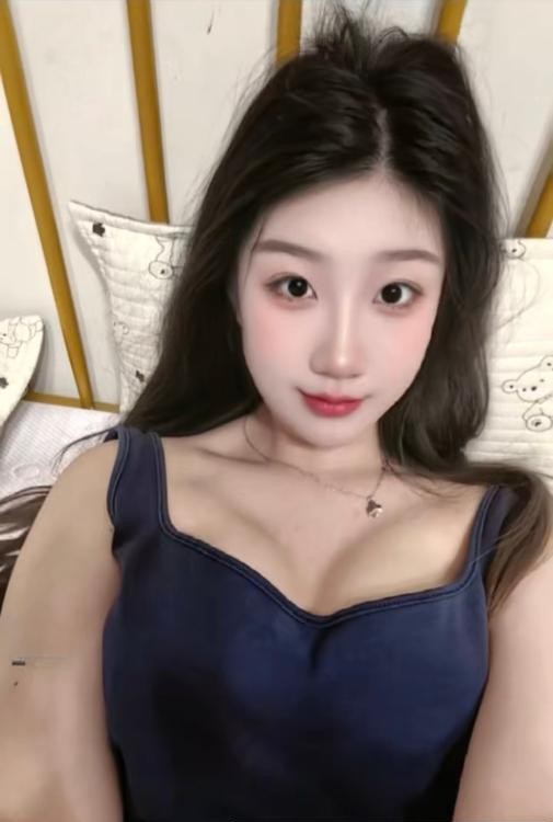 在校兼职嫩妹大长腿