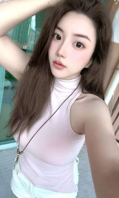 福田前凸后翘颜值嫩妹