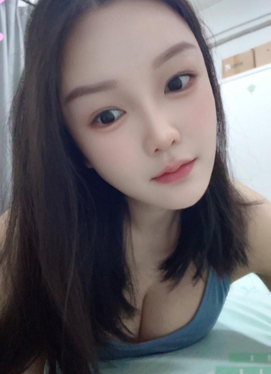 白云依依