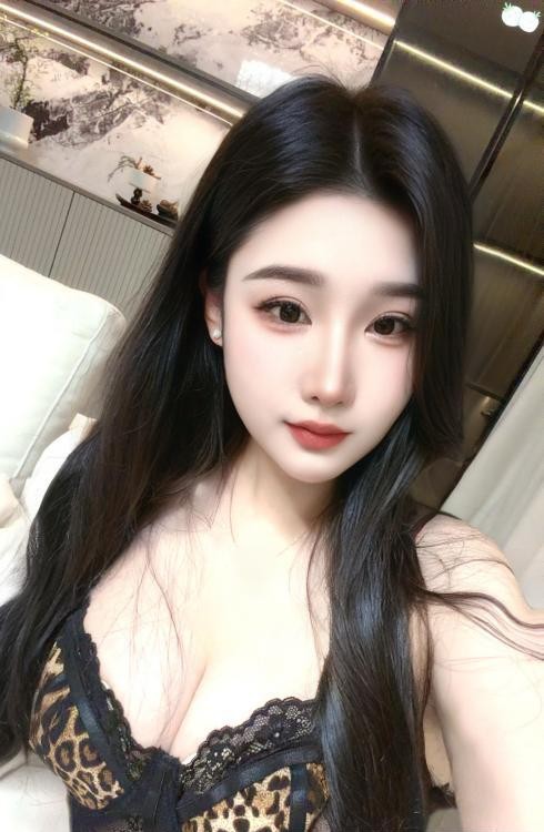 翘臀多乐老师